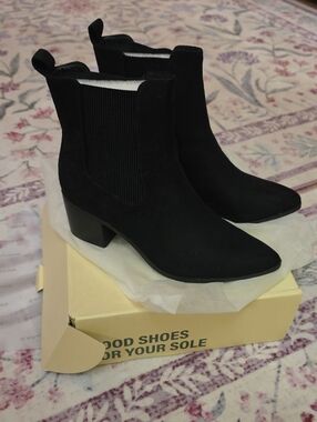 Andi Cushioned Footbed Suede Ankle Boots
